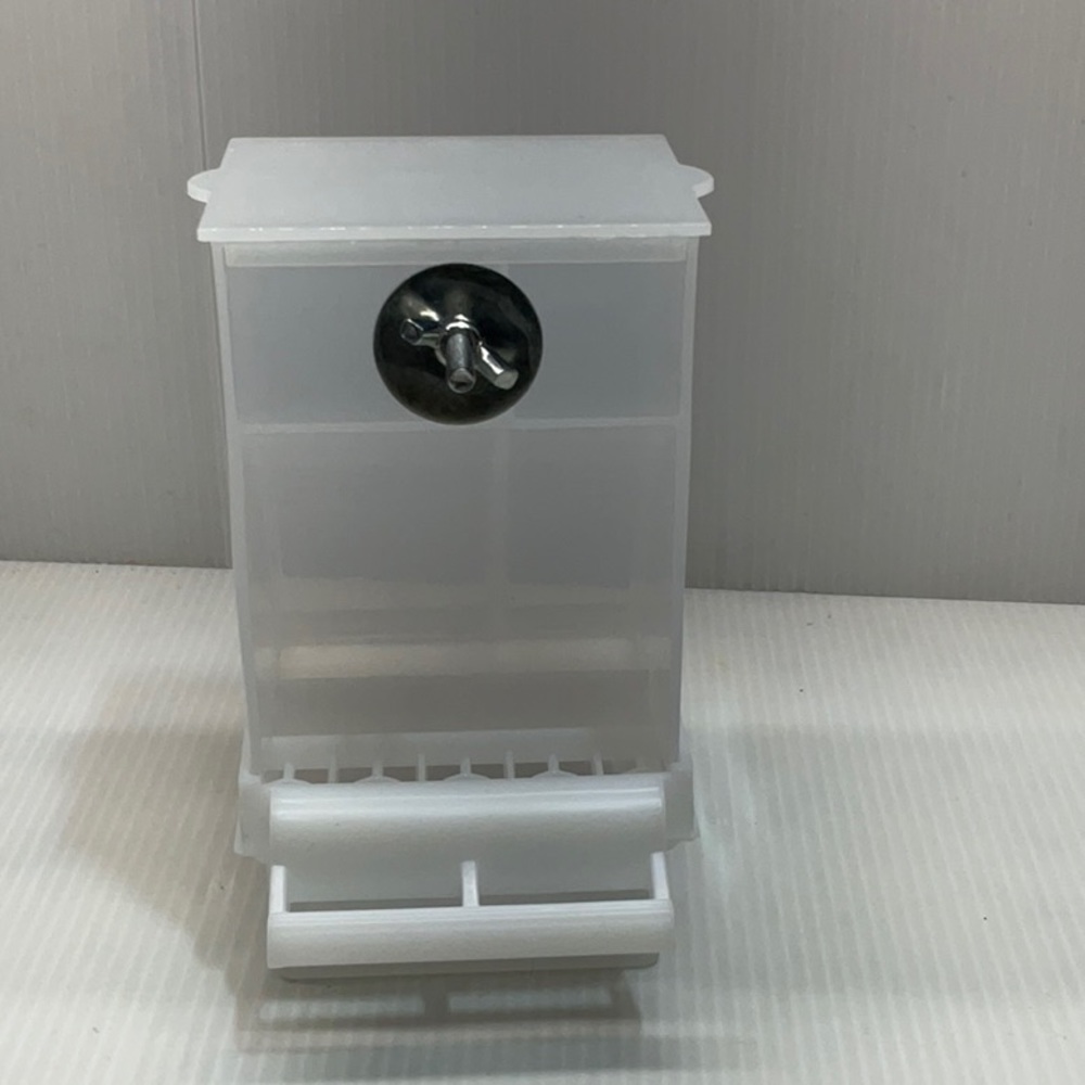 2 PCS of automatic bird feeder no mess for canary finches